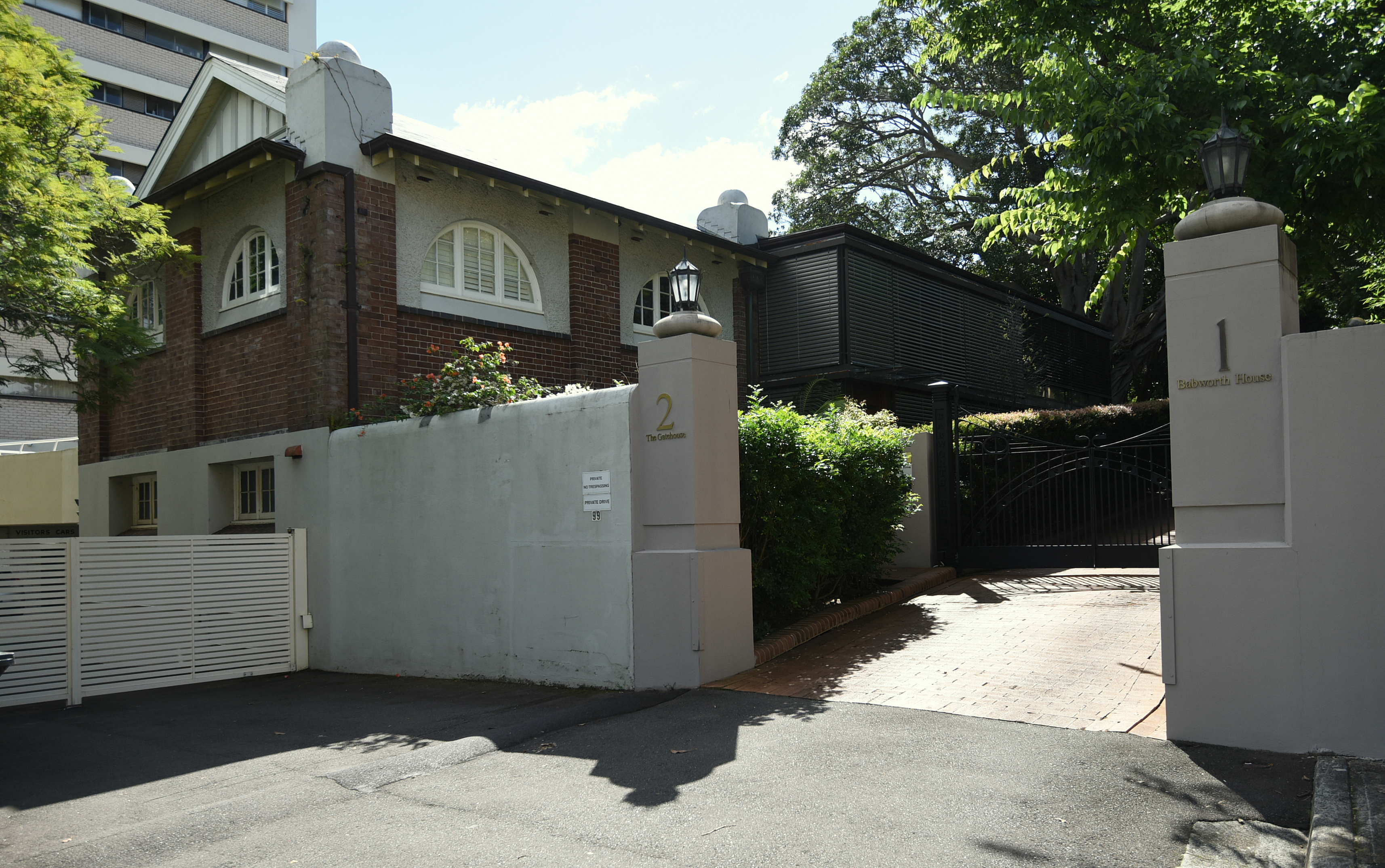 Babworth House gates and gatehouse, 103 Darling Point Road.